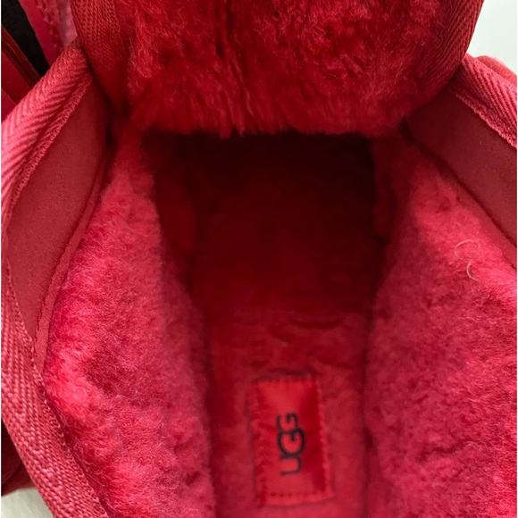 UGG Men's Neumel Snapback Boots in Samba Red - Picture 9 of 11